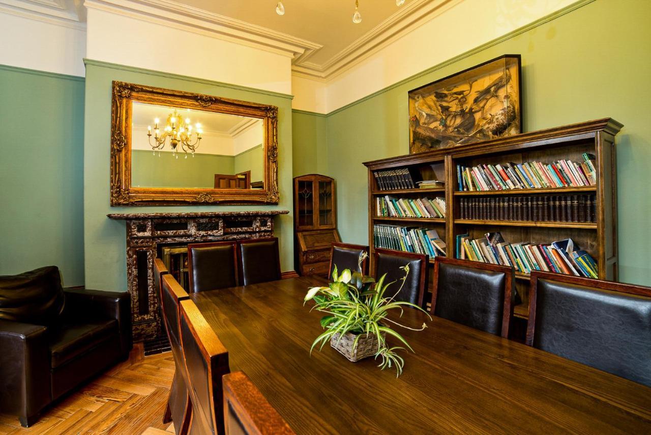 Yha Castleton Losehill Hall Extérieur photo
